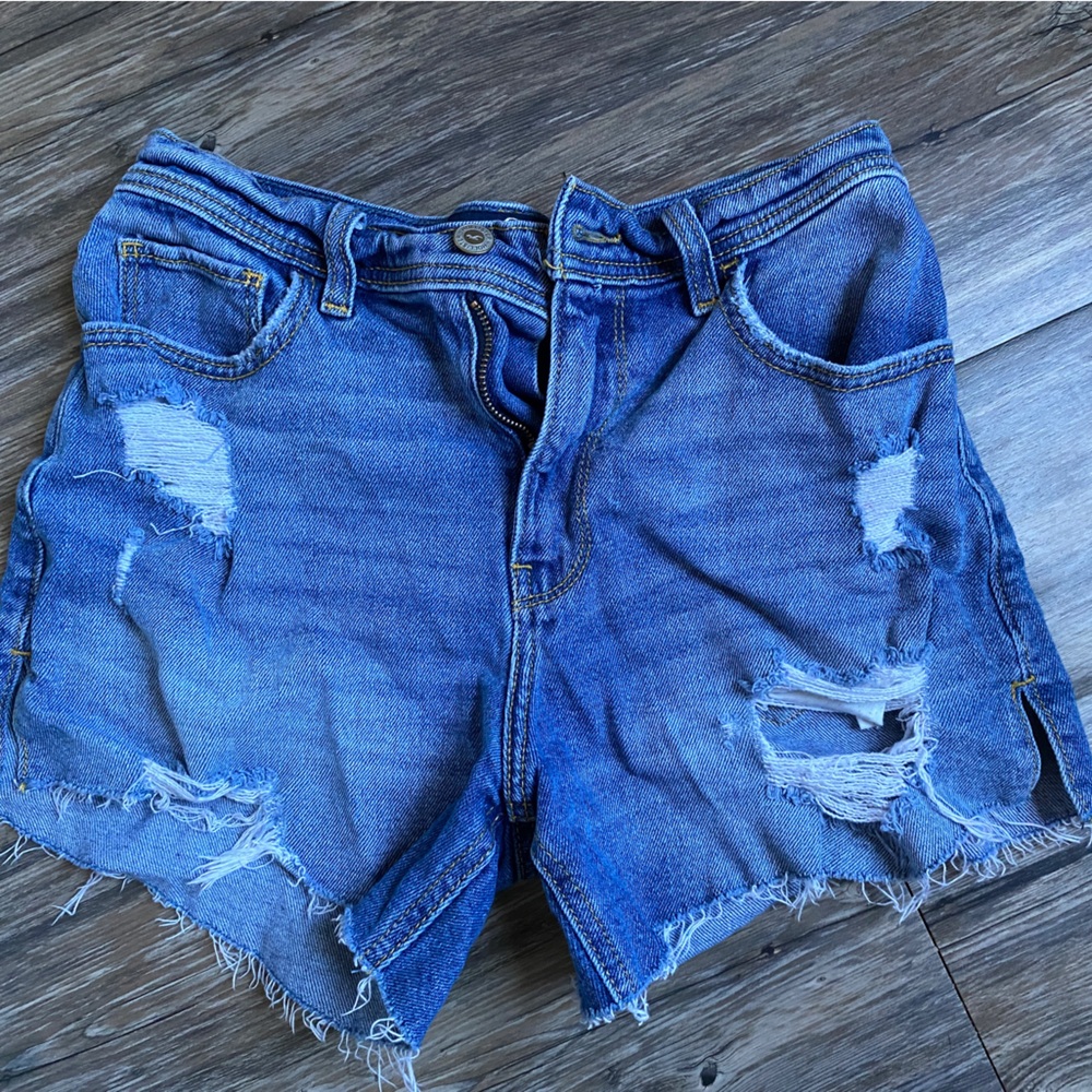 Hollister high rise 4” shorts